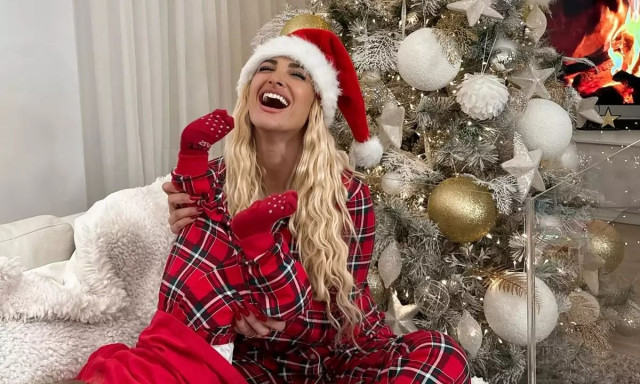 Ιωάννα Τούνη: Το χριστουγεννιάτικο δέντρο που στόλισε στο σπίτι της στη Θεσσαλονίκη