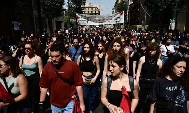 Πολυτεχνείο: Μικρής έκτασης επεισόδια με το μπλοκ του Στέφανου Κασσελάκη