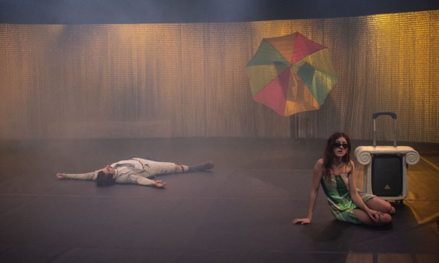 «Γραμμή του ορίζοντος»: Μια ιστορία φυγής στο θέατρο Χώρα