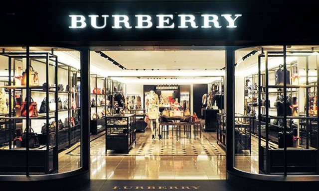Εχει και η Burberry βάσανα!  Ζημιά 80 εκατ. στερλίνες και σχέδιο έκτακτης ανάγκης