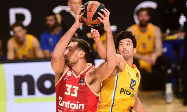 Euroleague: «Απέδρασε» με νίκη ο Ολυμπιακός κόντρα στην Μακάμπι