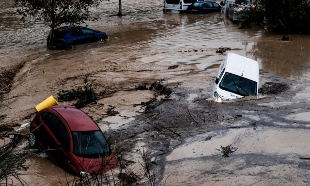 Πλημμύρες στην Ισπανία: «Η κυβέρνηση έχει αναλάβει τις ευθύνες της από την αρχή» λέει ο Σάντσεθ