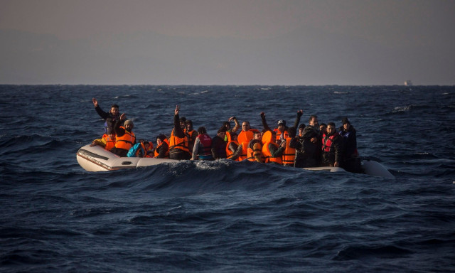 Εντοπισμός και διάσωση 184 αλλοδαπών σε νότια Κρήτη και Γαύδο – Συνελήφθησαν τέσσερις διακινητές