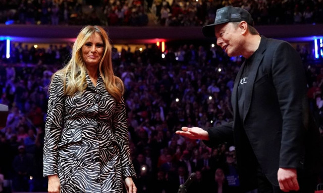 Η Μελάνια λατρεύει τον Μασκ - Ποιους ενοχλεί η στενή σχέση του Τραμπ με τον δισεκατομμυριούχο