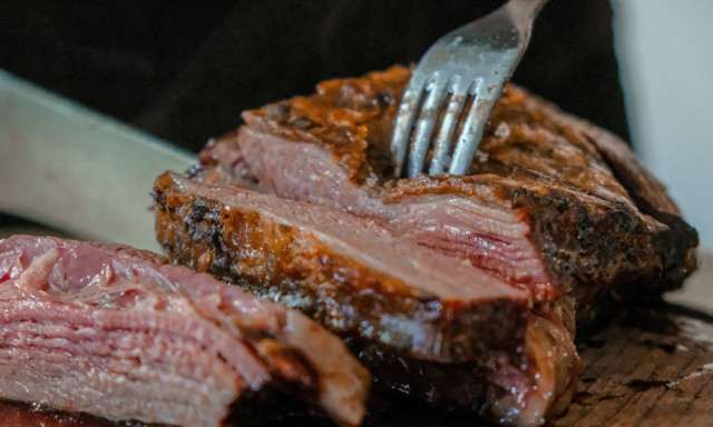 Αυτό είναι το είδος του κρέατος που μειώνει τον κίνδυνο άνοιας - Γιατρός εξηγεί