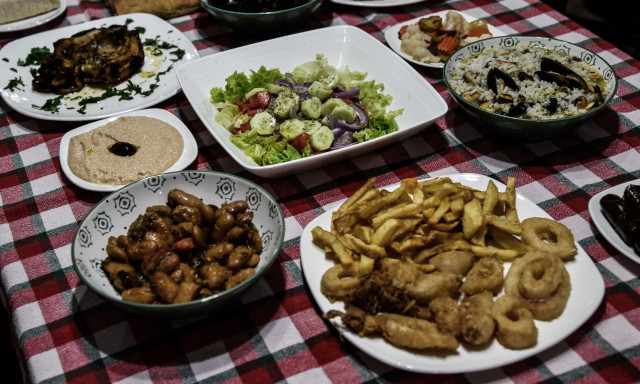 Νηστεία των Χριστουγέννων: Σήμερα ξεκινάει - Τι είναι το Σαρανταλείτουργο