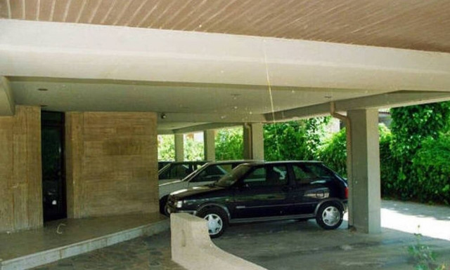 Πιλοτές πολυκατοικιών: Η ανατροπή  με τις τρεις αλλαγές που βάζουν τέλος στο χάος θέσεων στάθμευσης