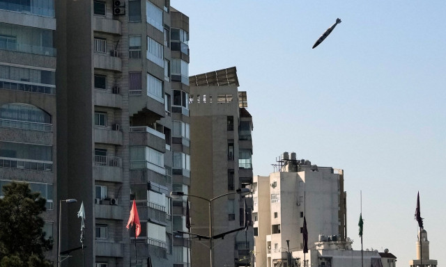 Ισραήλ: η Χεζμπολάχ εξαπέλυσε περίπου 80 βλήματα εναντίον της επικράτειάς του χθες