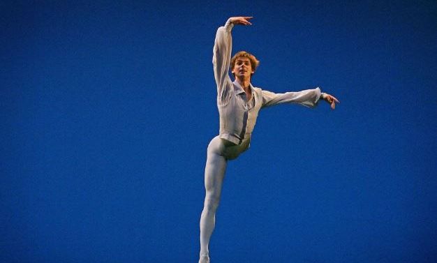 Βλαντιμίρ Σκλιάροφ: Σκοτώθηκε σε ηλικία 39 ετών διάσημος Ρώσος χορευτής - Έπεσε από τον 5ο όροφο