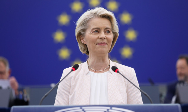 Φον ντερ Λάιεν: Το Κίεβο μπορεί να «υπολογίζει» στην ΕΕ μετά τις «φρικτές» επιθέσεις της Ρωσίας