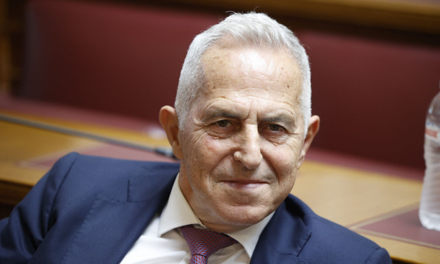 Προαναγγέλλει έξοδο από τον ΣΥΡΙΖΑ ο Αποστολάκης: «Περιμένω να ακούσω τον Αλέξη Τσίπρα»