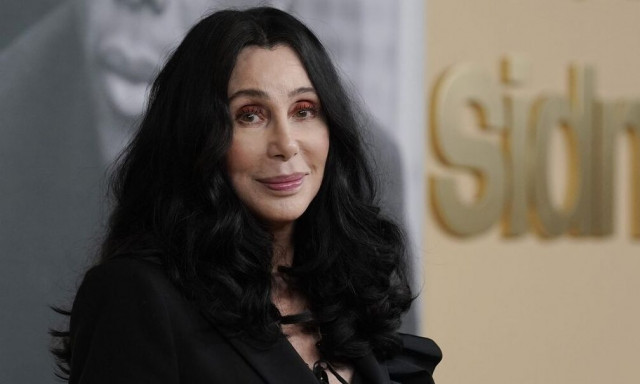 Σερ: «Σκέφτηκα να αυτοκτονήσω κατά τη διάρκεια του γάμου μου με τον Sonny Bono»