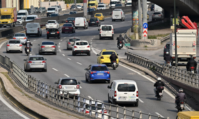Κίνηση τώρα: Μποτιλιάρισμα στον Κηφισό, μεγάλες καθυστερήσεις στην Αττική Οδό λόγω τροχαίου