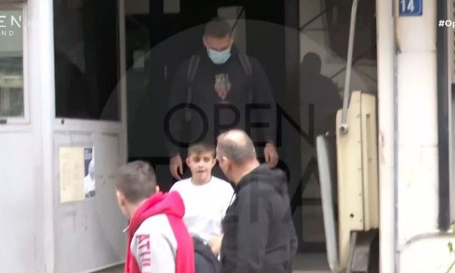 Ειρήνη Μουρτζούκου: «Θα σου σπάσω το κινητό» - Η στιγμή της σύλληψης και η απειλή σε δημοσιογράφους