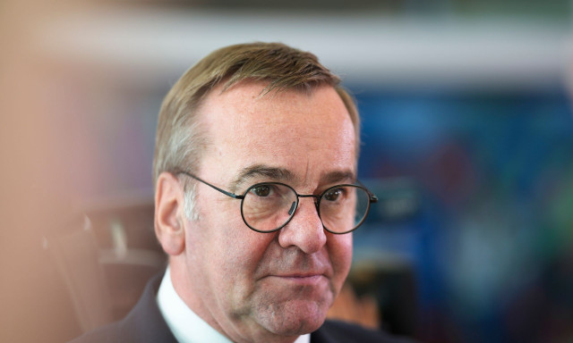 Μήνυμα Πιστόριους στην αμυντική βιομηχανία: Ήρθε η ώρα να εκπληρώσετε τις υποχρεώσεις σας