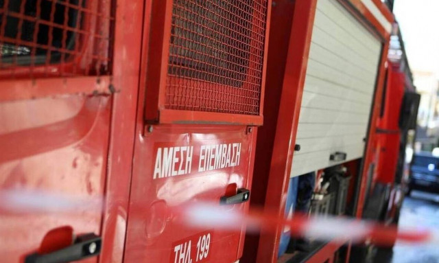 Φωτιά σε εγκαταλελειμμένο κτίριο στην Κουμουνδούρου