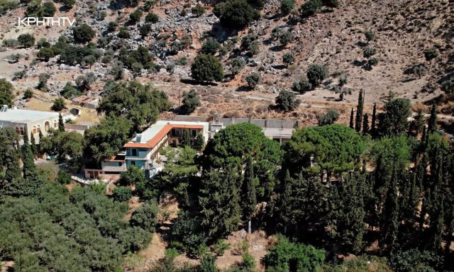 Κρήτη: Φωτιά κοντά στην Ιερά Μονή Βροντησίου