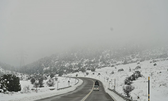 Καιρός: Πλησιάζει η κατακόρυφη πτώση της θερμοκρασίας – Νωρίτερα θα έρθουν τα «λευκά Χριστούγεννα»