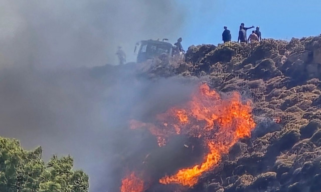 Συναγερμός στην Πυροσβεστική - Μεγάλη φωτιά στο Γεράκι του Δήμου Μινώα Πεδιάδας