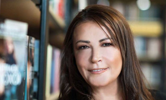 «Η Κατάρα»: Κυκλοφόρησε το νέο βιβλίο της Θεοφανίας Ανδρονίκου-Βασιλάκη