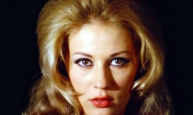 Ζωή Λάσκαρη: Το εξώδικο στον γκαλερίστα για τη δημοπρασία των κοσμημάτων και τα χρέη της κόρης της