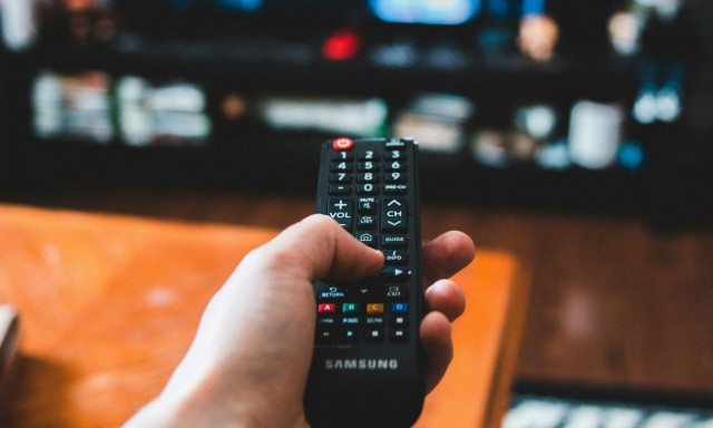 Ποιες πανελίστριες πιάστηκαν μαλλί με μαλλί στο κομμωτήριο του καναλιού πριν την εκπομπή τους;