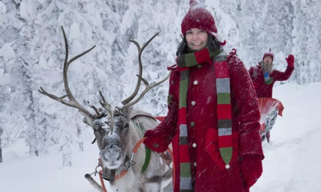 Χριστούγεννα: Το ξωτικό που δουλεύει για τον Άγιο Βασίλη 365 μέρες το χρόνο