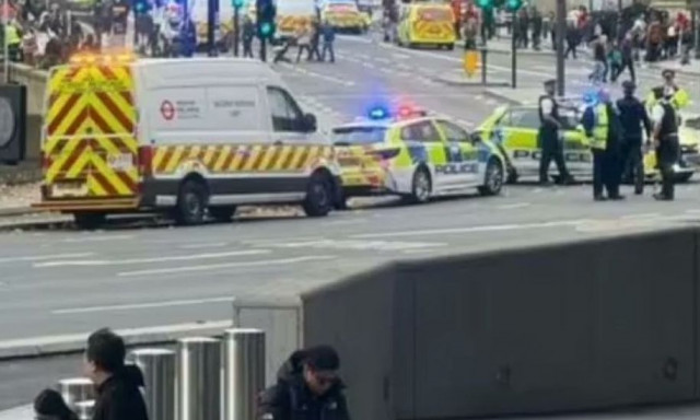 Συναγερμός στο Λονδίνο: Χαροπαλεύει άνδρας μετά από μαχαίρωμα στο κέντρο της πόλης