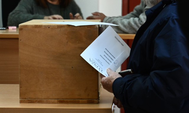 Εκλογές ΣΥΡΙΖΑ: Σε εξέλιξη η ψηφοφορία - Πρώτες εκτιμήσεις για την εκλογική «μάχη»