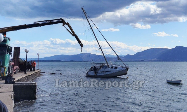 Φθιώτιδα: Αναποδογύρισε σκάφη ο δυνατός αέρας