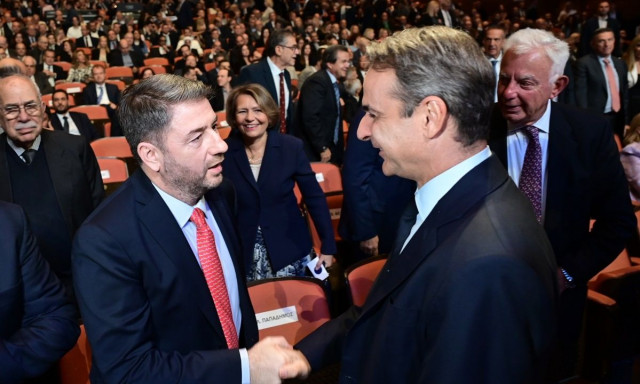 Πότε θα συναντηθούν Μητσοτάκης - Ανδρουλάκης - Κλείδωσε το ραντεβού