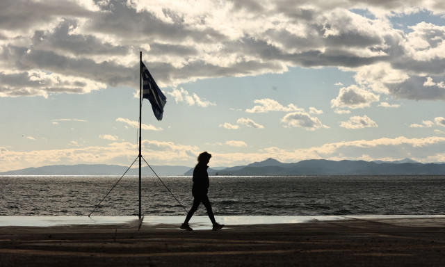 Καιρός: «Μας περιτριγυρίζει μια ψυχρή λίμνη» – «Θρίλερ» με την πρόγνωση για τις ερχόμενες μέρες