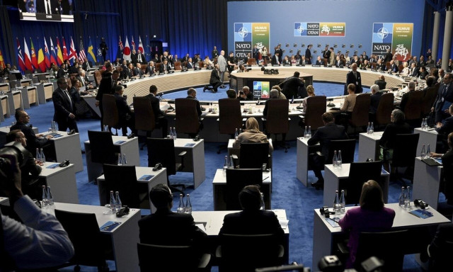 Έκτακτη Σύνοδος ΝΑΤΟ – Ουκρανίας στις Βρυξέλλες υπό την σκιά της εκτόξευσης του ρωσικού πυραύλου
