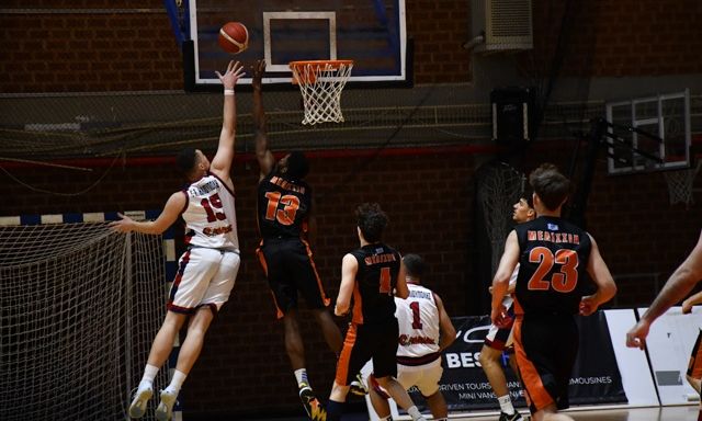 Απίστευτες καταγγελίες από τον ΚΑΟ Μελισσίων: «Μπουνιές, κλωτσιές, ενώ βγήκαν και μαχαίρια»