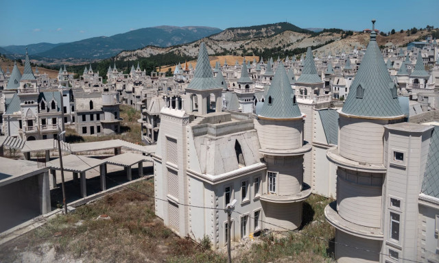 Τουρκία: Η πόλη-φάντασμα αξίας 200.000.000 δολαρίων με 732 κάστρα σαν της Ντίσνεϊ