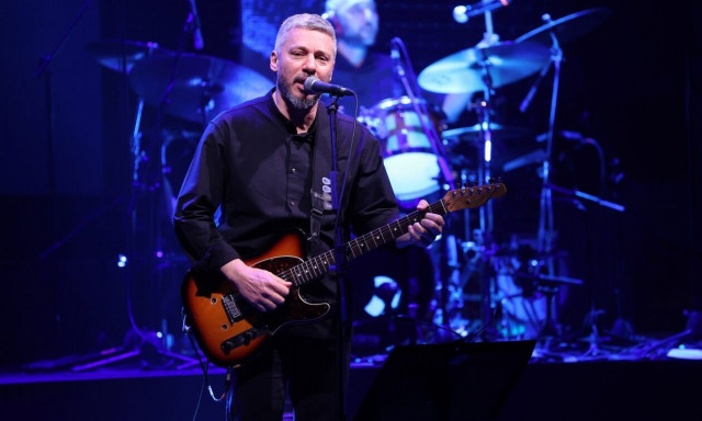 Αλκίνοος Ιωαννίδης: Ζωντανά με την ιστορική του μπάντα στη Μονή Λαζαριστών