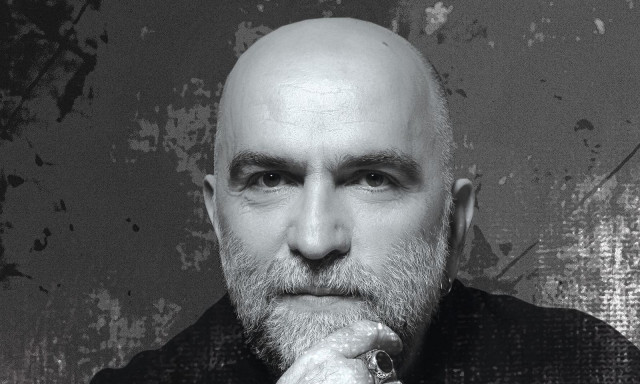 Ο Μπάμπης Στόκας επιστρέφει στο Σταυρό του Νότου