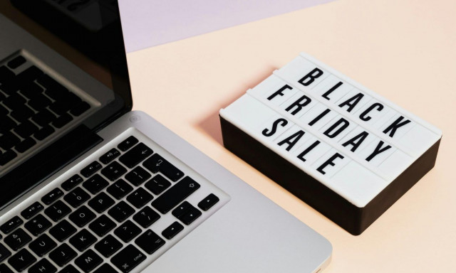 Αμείωτο παραμένει το ενδιαφέρον των Ελλήνων καταναλωτών για την Black Friday
