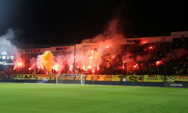 Super League: Χωρίς κόσμο το Άρης - ΑΕΚ, τιμωρία 2 αγωνιστικών από τη ΔΕΑΒ