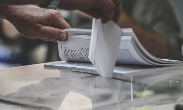 Δημοσκόπηση Pulse: Πώς επηρεάζει το πολιτικό σκηνικό το σκάνδαλο του ΟΠΕΚΕΠΕ