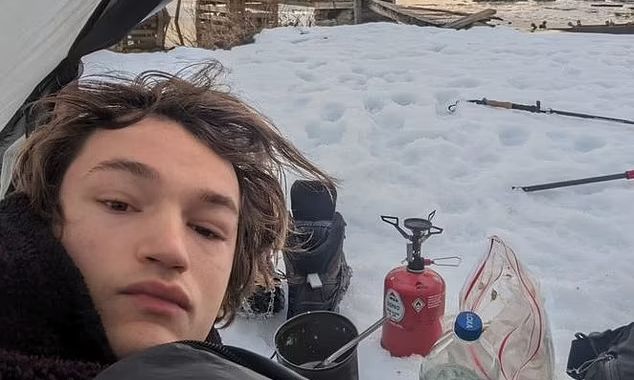 Τραγικός θάνατος 22χρονου youtuber από παγωνιά - To σπαραχτικό μήνυμα στη γιαγιά του