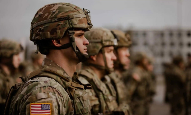 ΗΠΑ: O Τραμπ βάζει τέλος στη συμπερίληψη στο στρατό - Επαναφέρει όσους αρνήθηκαν να εμβολιαστούν