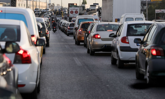 Κίνηση τώρα: Μεγάλες καθυστερήσεις σε Κηφισό και Κηφισίας – Πού έχει μποτιλιάρισμα