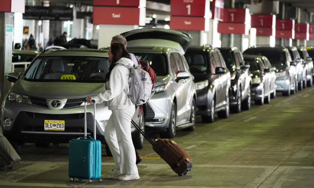 Travel Tuesday: Η «Black Friday» των ... τουριστών - Πώς μπορείτε να την εκμεταλλευθείτε