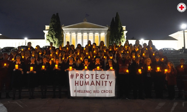 Ο ΕΕΣ τιμά τους εθελοντές και το προσωπικό που χάθηκε στις εμπόλεμες ζώνες