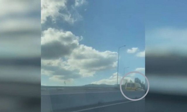 Τρόμος στον ΒΟΑΚ: Μπέρδεψε τις λωρίδες και οδηγούσε στο αντίθετο ρεύμα! | ΒΙΝΤΕΟ