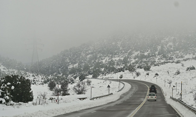 Χιόνια σε Θεσσαλονίκη, Σέρρες και Κιλκίς - Πού χρειάζονται αντιολισθητικές αλυσίδες