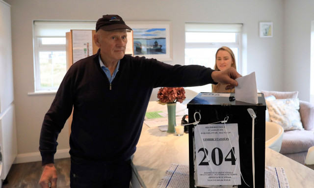 Ιρλανδία: Το Sinn Féin πρώτο κόμμα, η κεντροδεξιά συμμαχία στην εξουσία