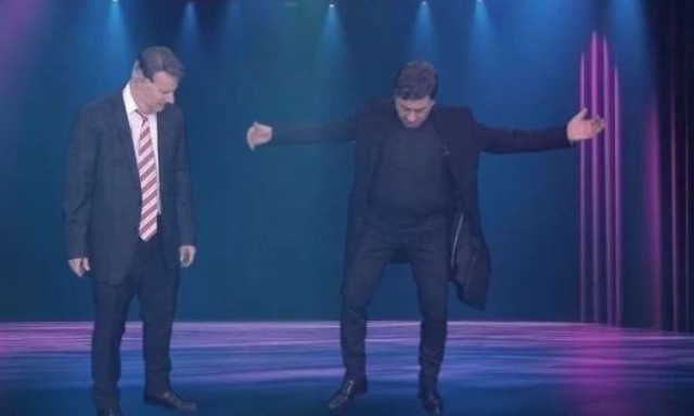 Κούγιας και Γκλέτσος μαθαίνουν τον Μπισμπίκη να χορεύει ζεϊμπέκικο - Τι έγινε στο Mitsi Var