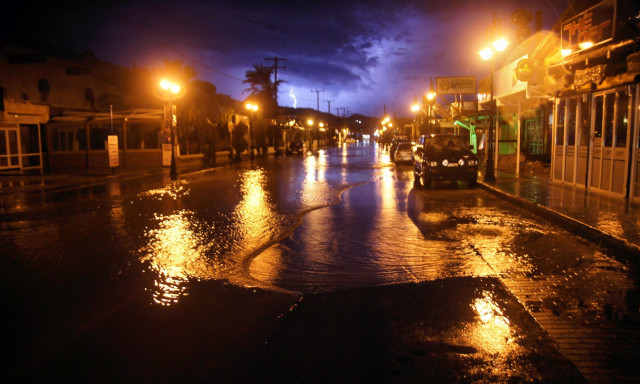 Κακοκαιρία BORA – Ρόδος: Αναμένεται δύσκολη νύχτα, βροχές και θυελλώδεις άνεμοι έως τη Δευτέρα